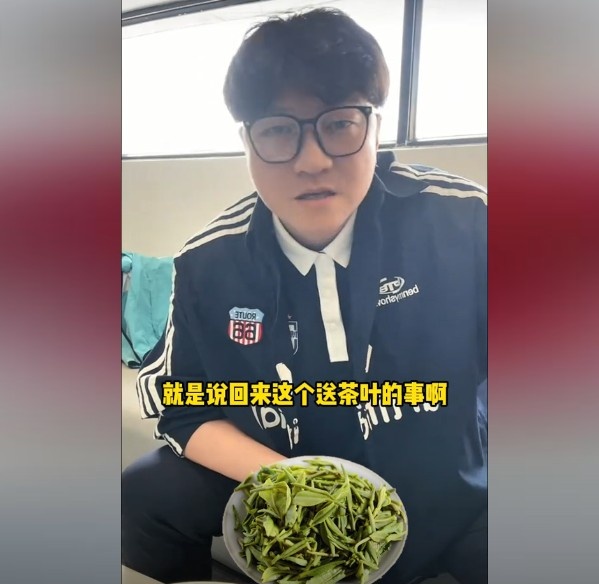 趙鵬：不太清楚賈秀全要球員買茶葉的段子，但這在現(xiàn)實(shí)中也正常