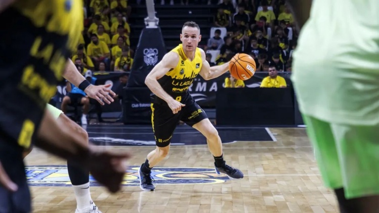 NBA初代老六，42歲進(jìn)入生涯巔峰？！